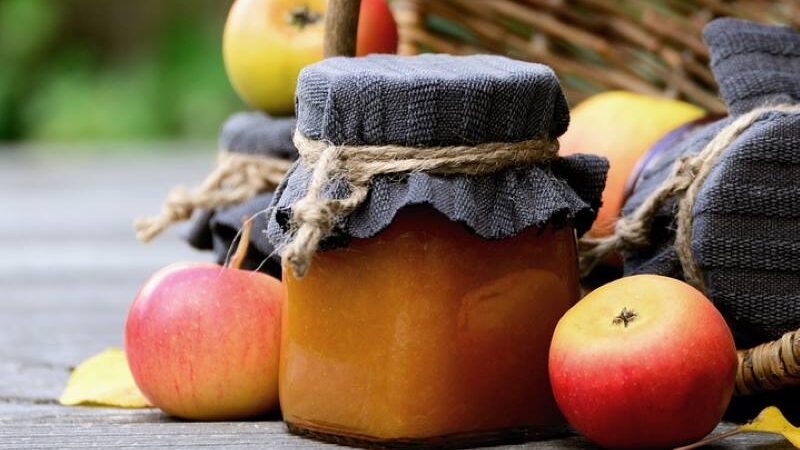 PRIRODAN I ZDRAV: Domaći pekmez od jabuka, bez dodavanja šećera