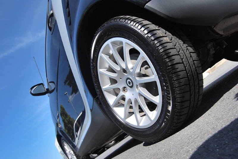 Ako želite da vam gume na autu duže traju, dobro upamtite ovih šest pravila!